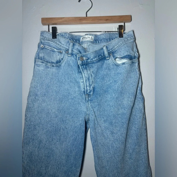 ABERCROMBIE AND FITCH 90s ultra high Rise Straight Criss Cross Jeans size 31 - Picture 4 of 5